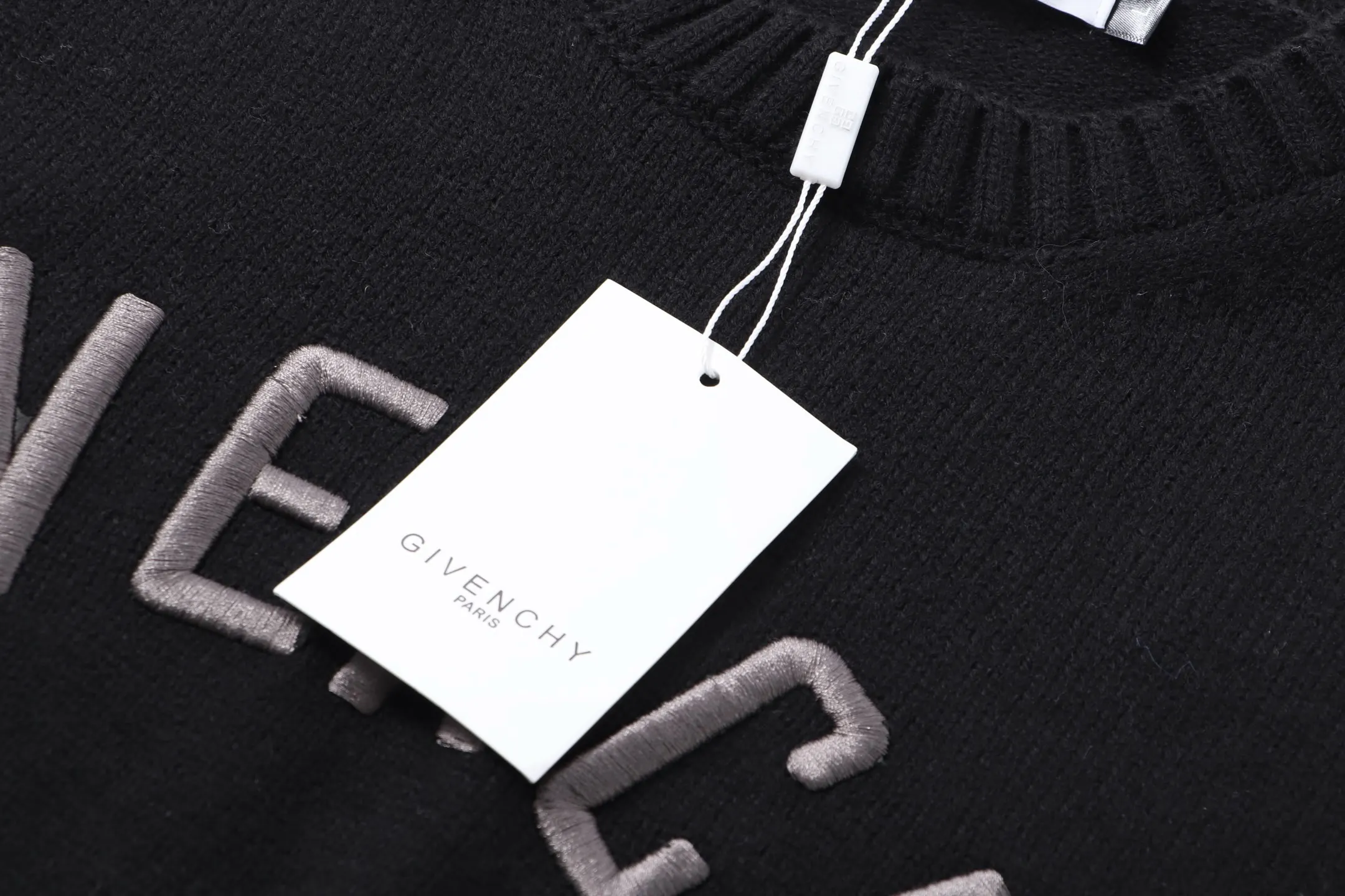 Givenchy Logo Embroidered Crew-Neck Sweater D22023399 — view 4