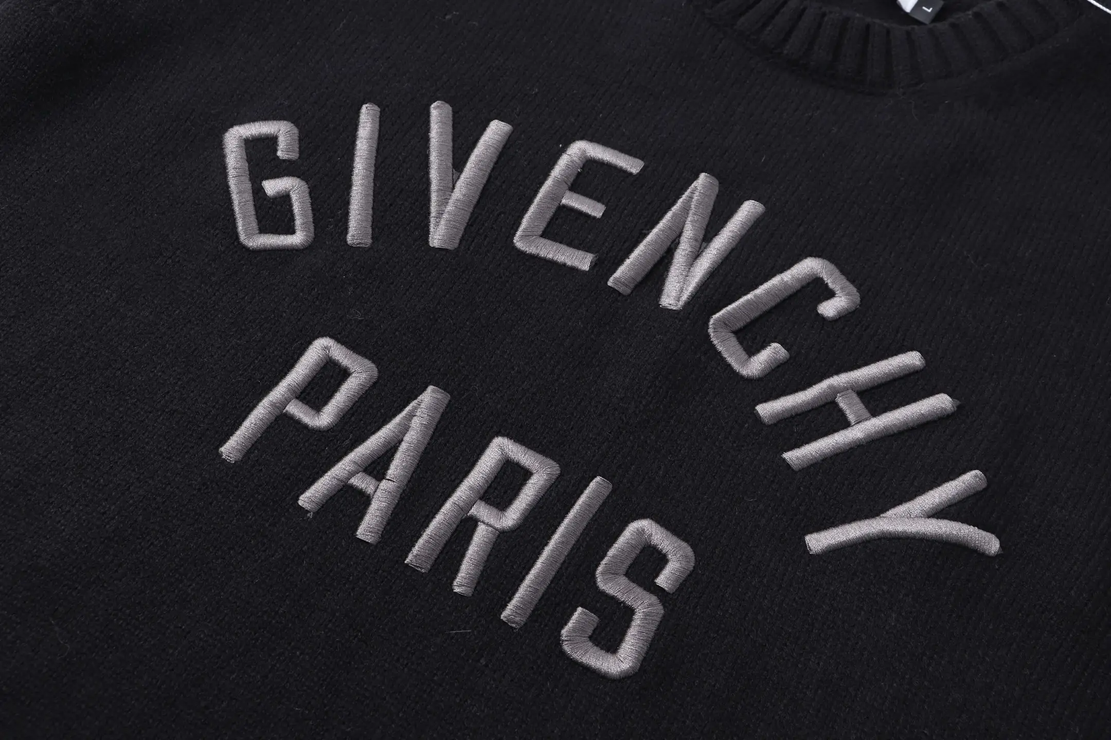 Givenchy Logo Embroidered Crew-Neck Sweater D22023399 — view 5