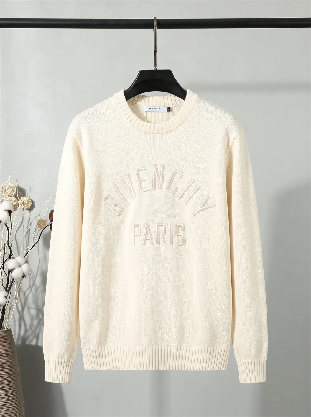 Logo-Embroidered Crew-Neck Sweater D22023398