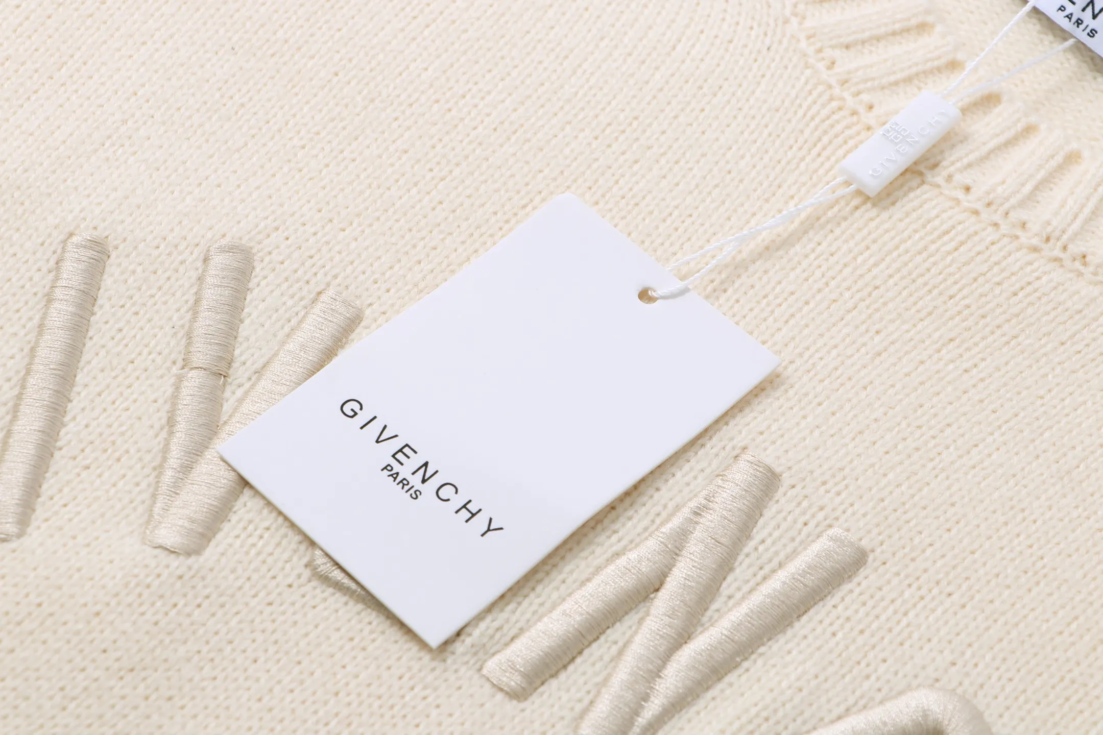 Logo-Embroidered Crew-Neck Sweater D22023398 — view 5