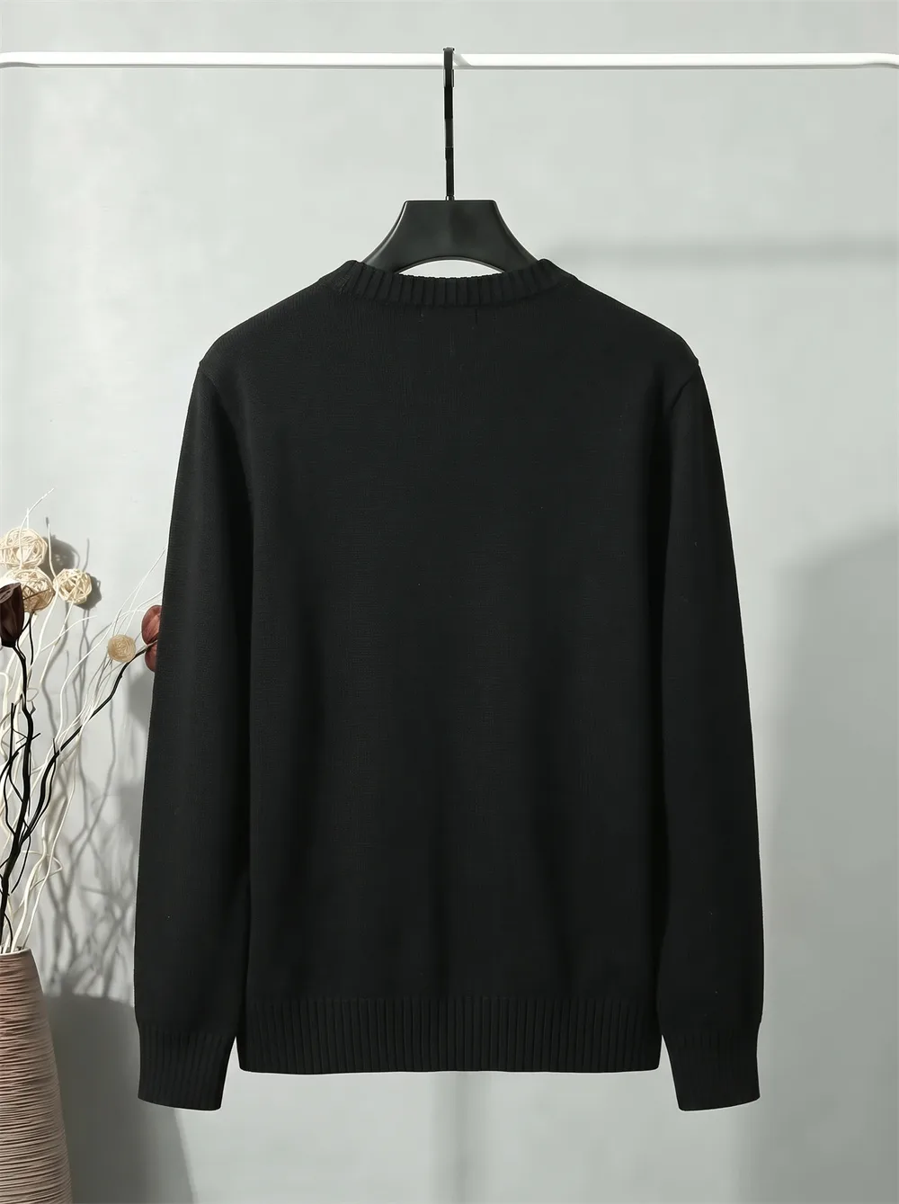 Leopard Logo Embroidered Crew-Neck Sweater D22023407 — view 2