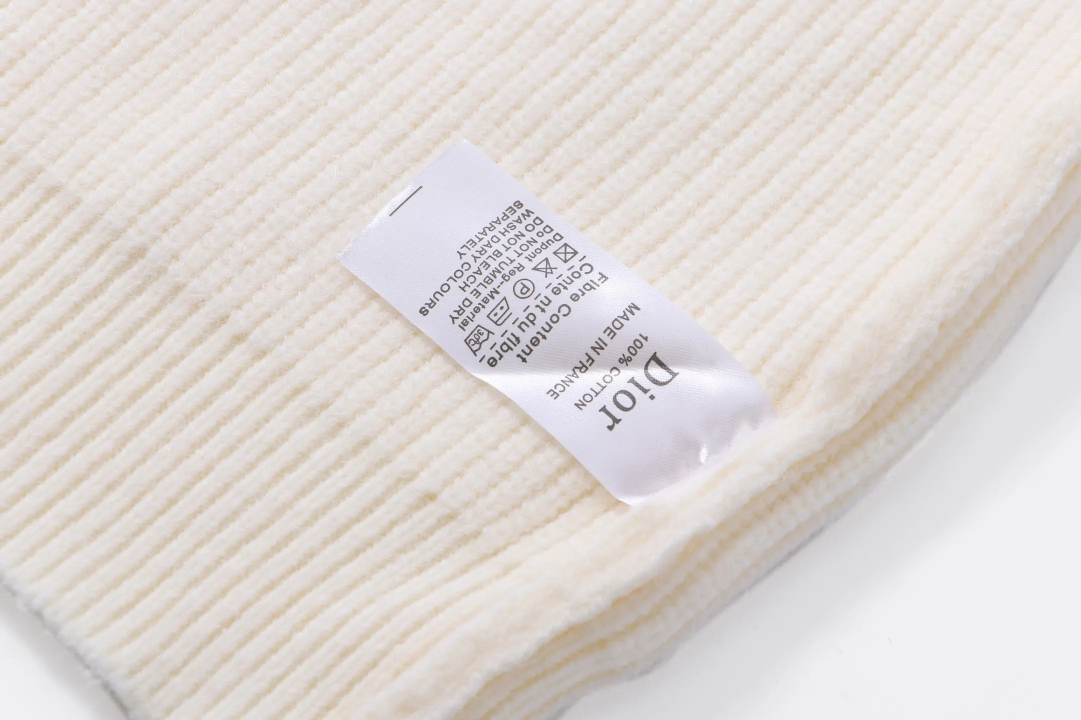 Logo Embroidered V-Neck Ribbed Sweater D23023378 — view 4
