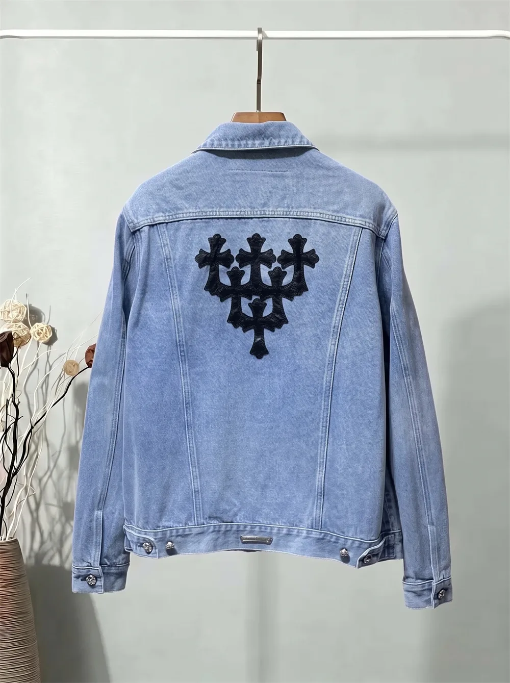 Embroidered Leather Patch Denim Jacket D25023459 — view 2