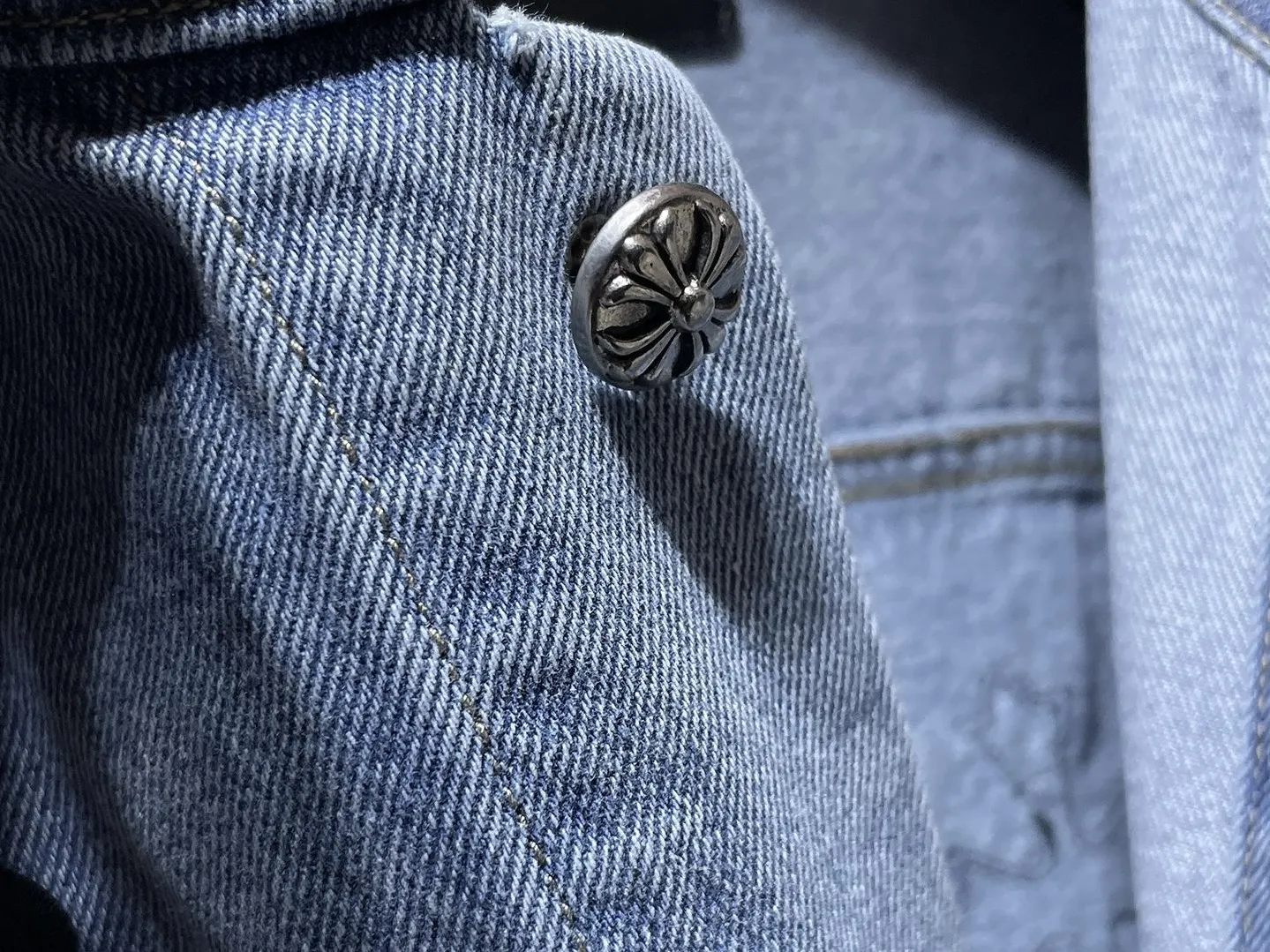 Embroidered Leather Patch Denim Jacket D25023459 — view 9