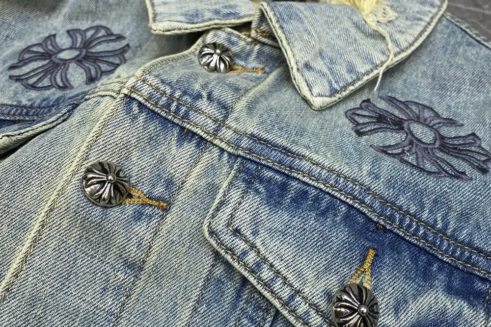 Embroidered Distressed Denim Jacket D25023462 — view 4