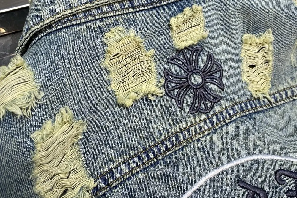 Embroidered Distressed Denim Jacket D25023462 — view 6