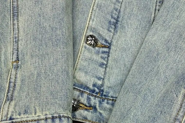 Embroidered Distressed Denim Jacket D25023462 — view 9