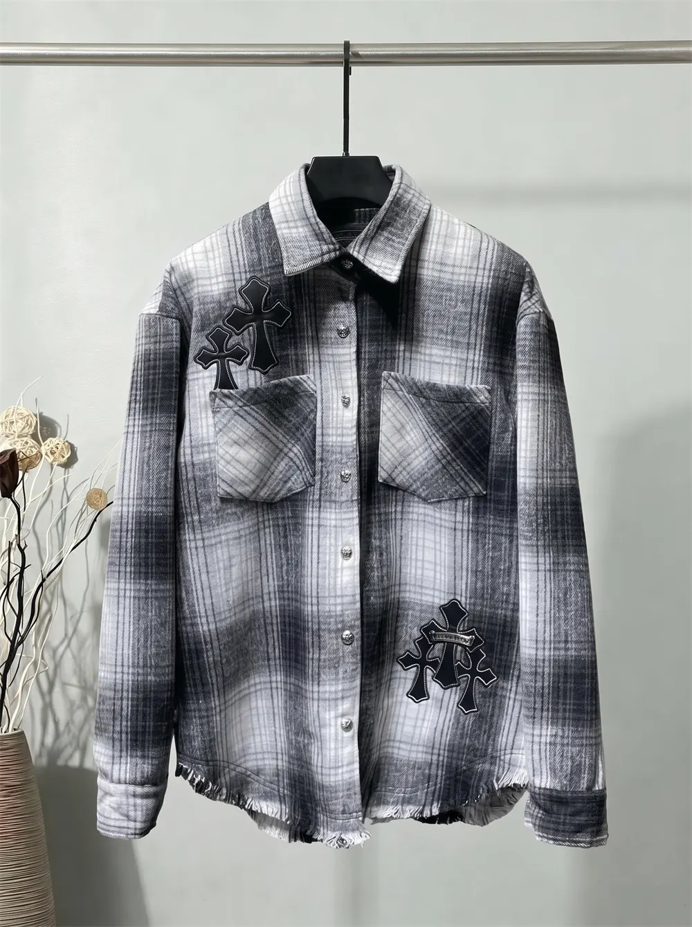 Cross Patch Frayed Plaid Wool-Blend Shirt D25023469