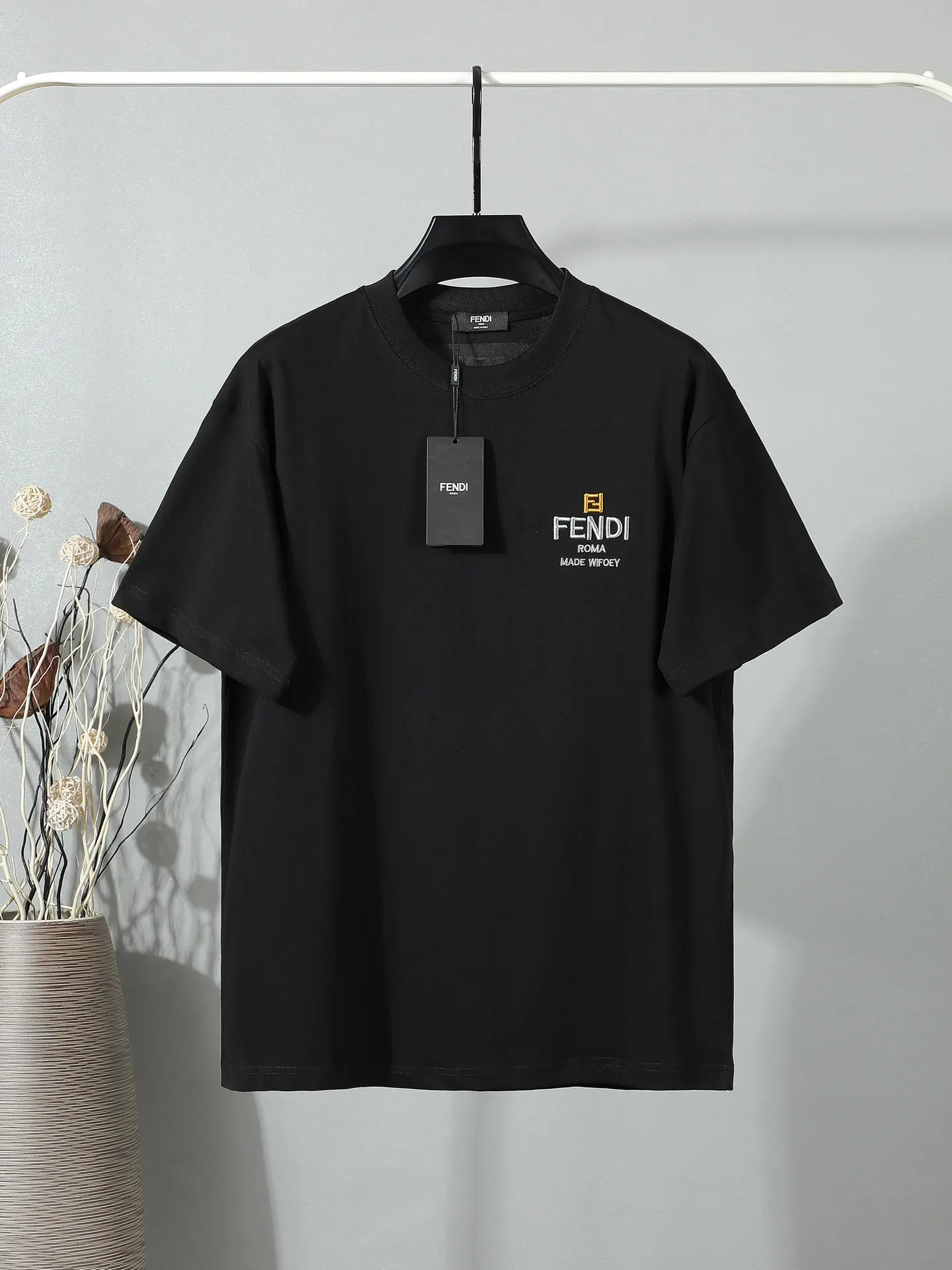 Logo Embroidered Cotton T-Shirt D13011652