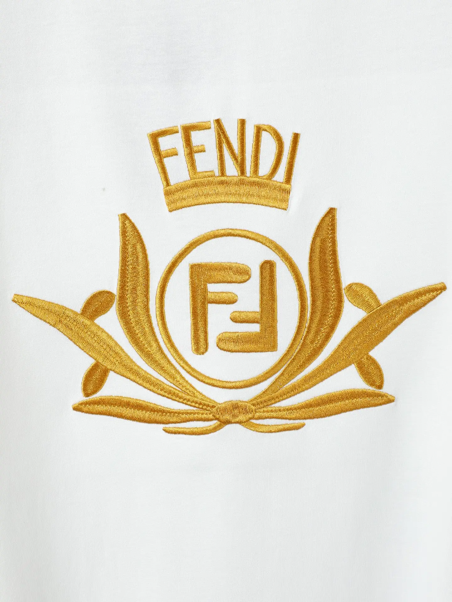 Embroidered Logo Crest Cotton T-Shirt D14011650 — view 4