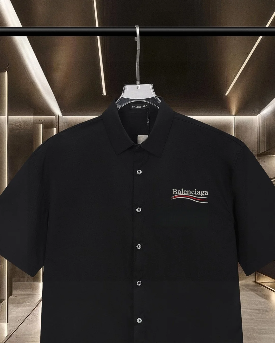 Logo-Embroidered Short-Sleeve Shirt D17511704 — view 3