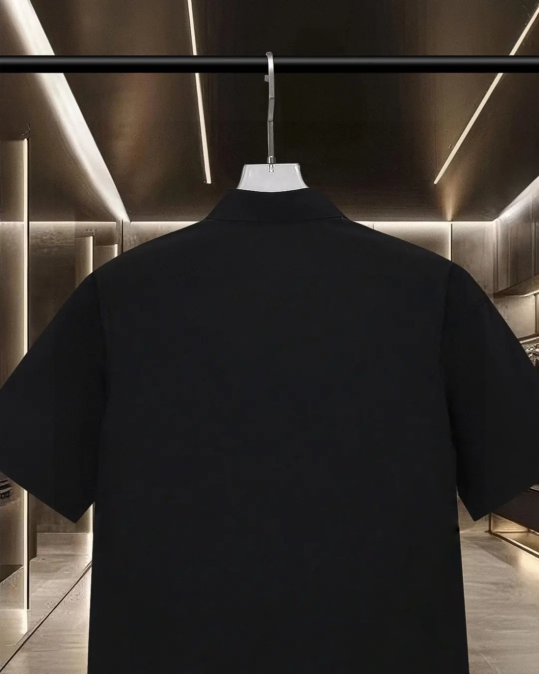 Logo-Embroidered Short-Sleeve Shirt D17511704 — view 4