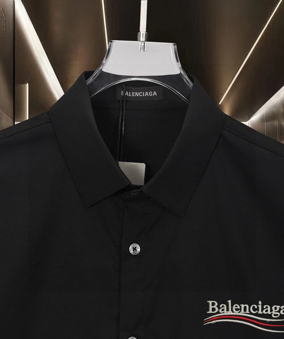 Logo-Embroidered Short-Sleeve Shirt D17511704 — view 5