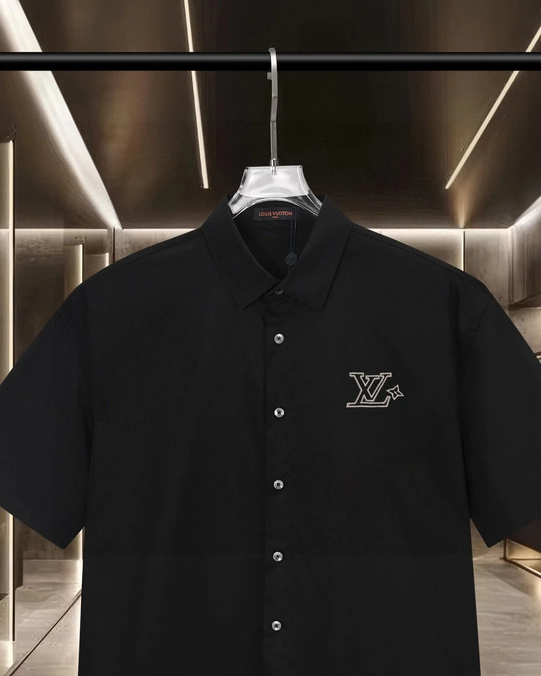 Logo Embroidered Short-Sleeve Shirt D17511706 — view 3