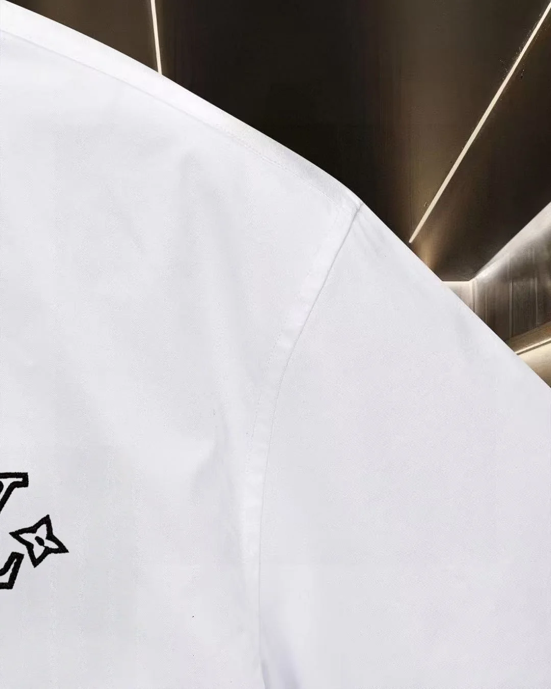 Logo-Embroidered Short-Sleeve Shirt D17511707 — view 7