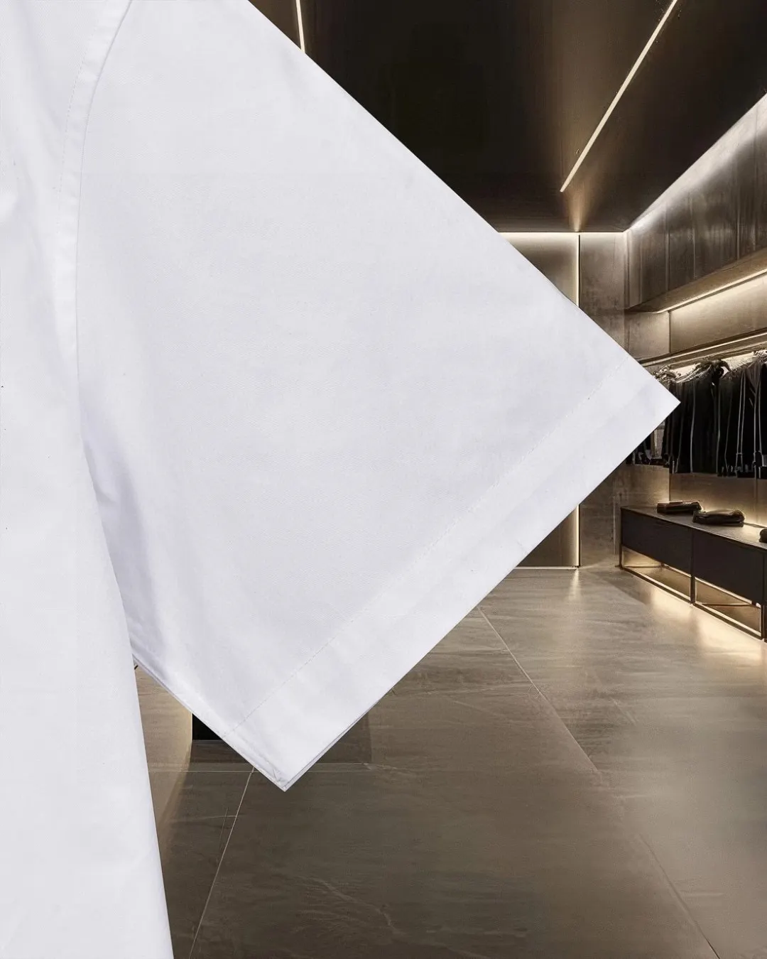 Logo-Embroidered Short-Sleeve Shirt D17511707 — view 8