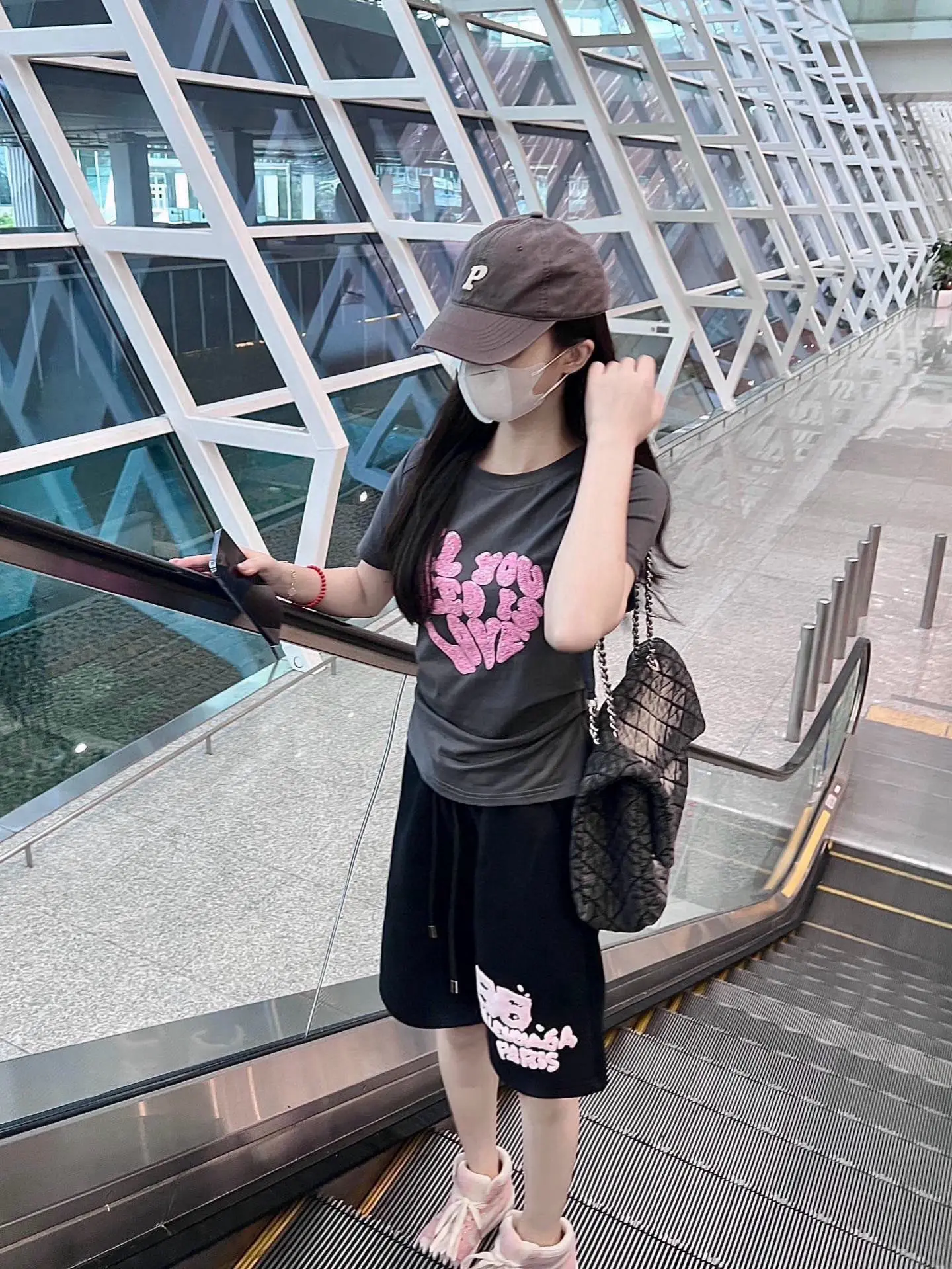 Graffiti Logo Print Cotton Shorts D12511669 — view 2