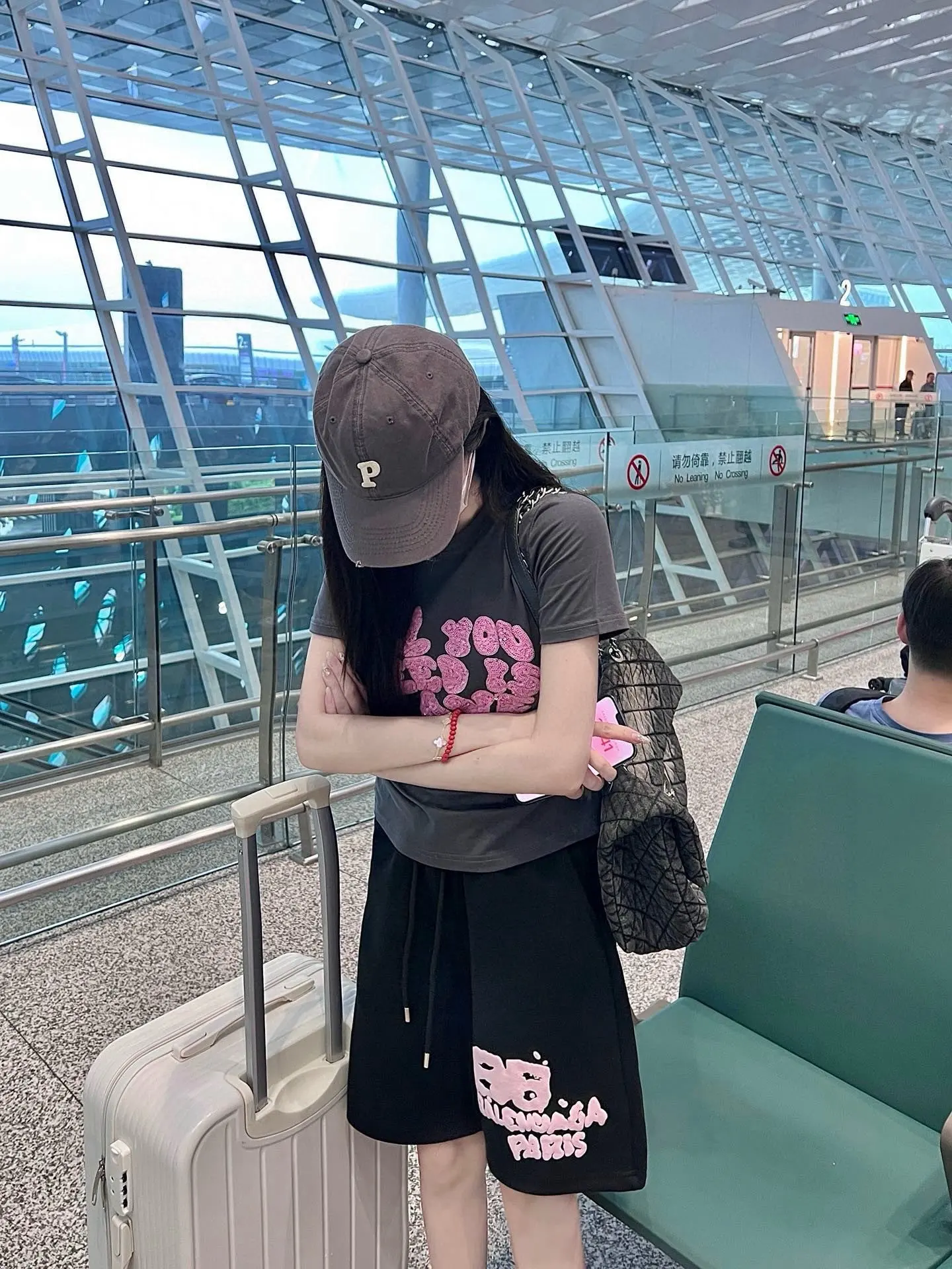 Graffiti Logo Print Cotton Shorts D12511669 — view 5