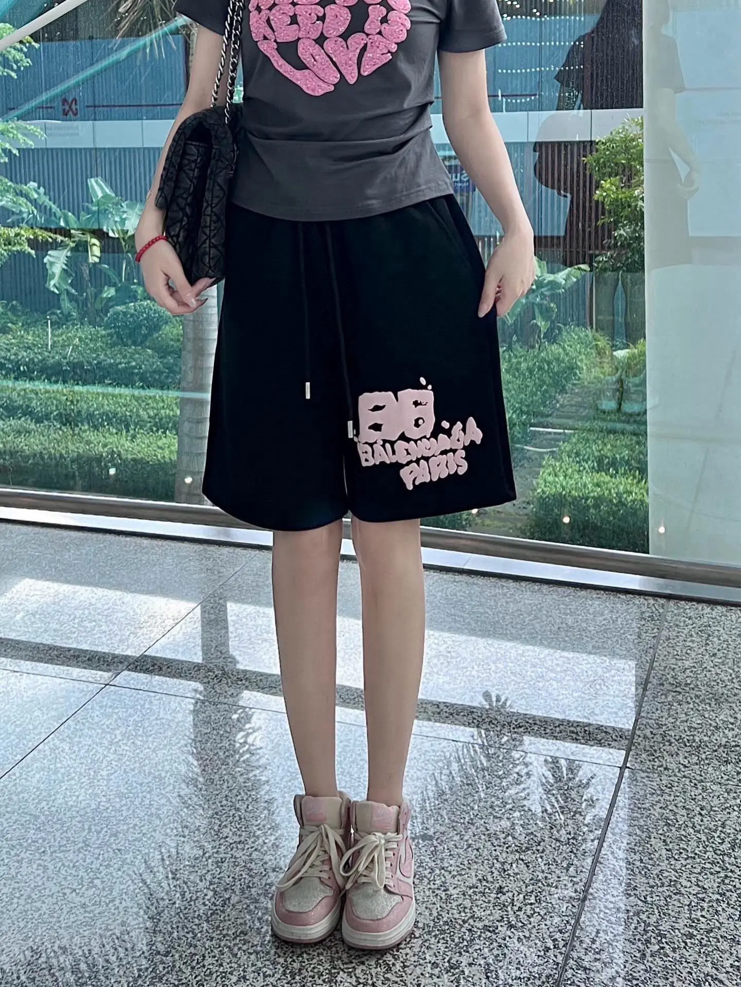 Graffiti Logo Print Cotton Shorts D12511669 — view 8