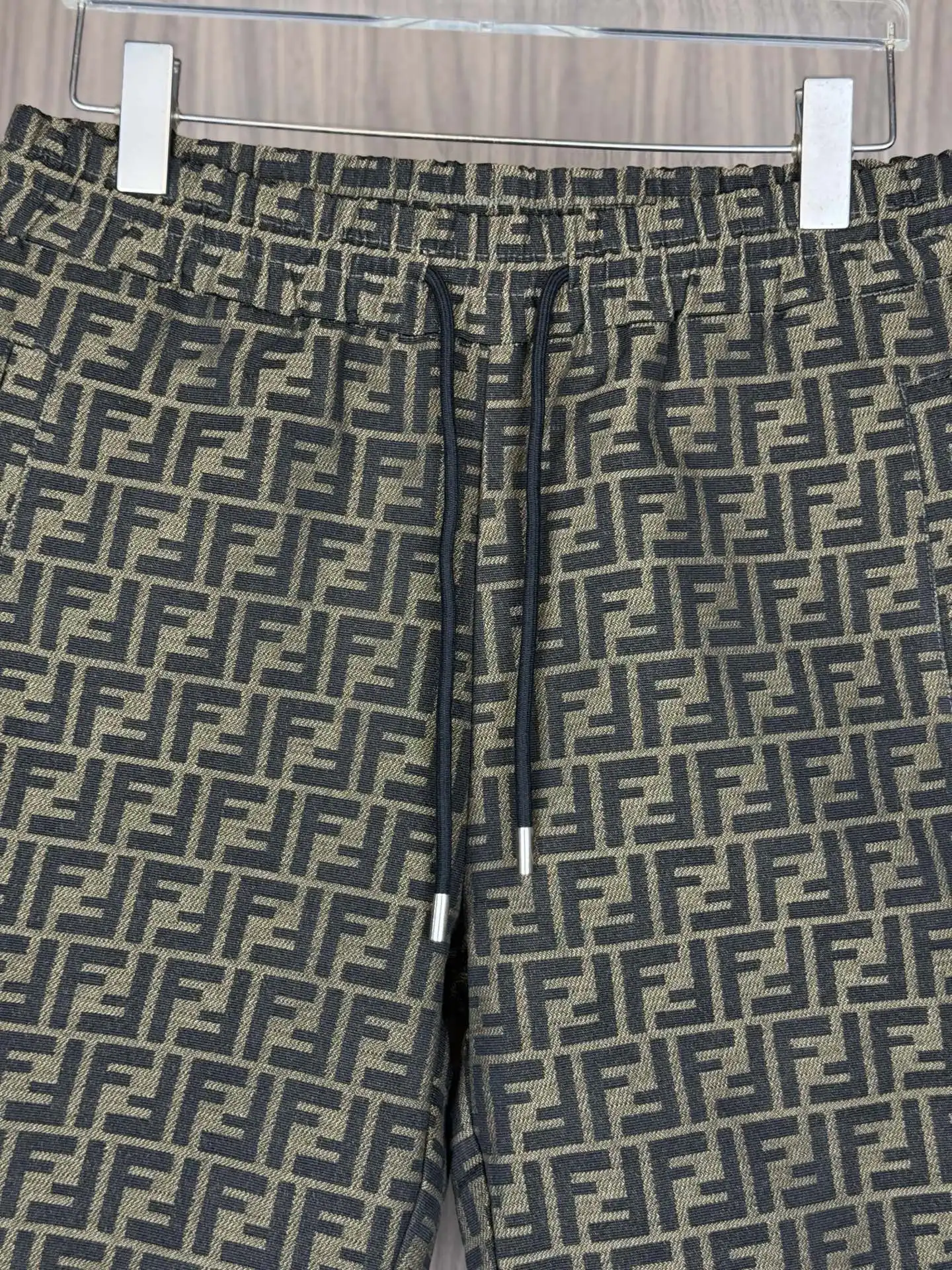 FF Logo Jacquard Drawstring Shorts D13511675 — view 3