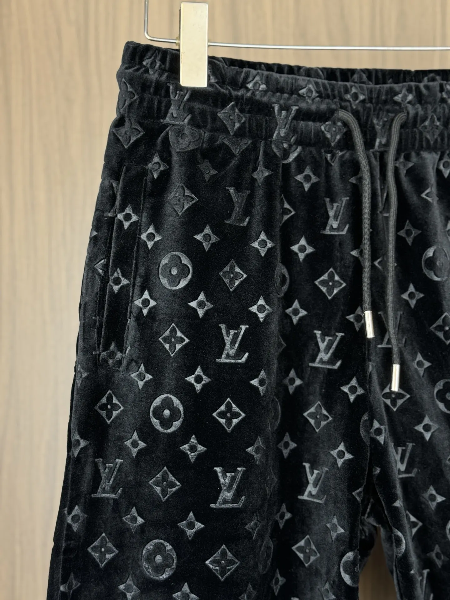 Monogram Flocked Velvet Shorts D13511679 — view 4