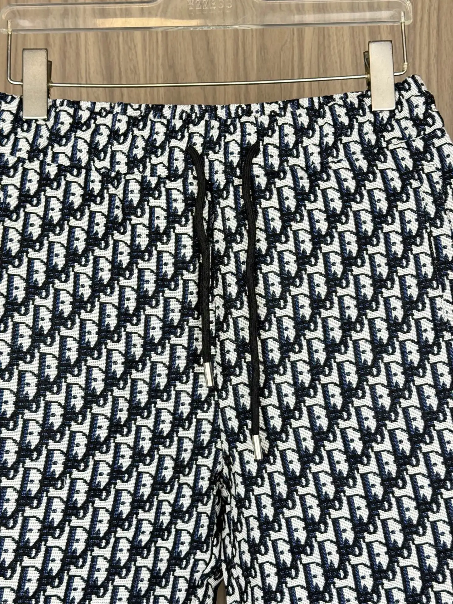 Oblique Jacquard Knit Shorts D13511677 — view 3