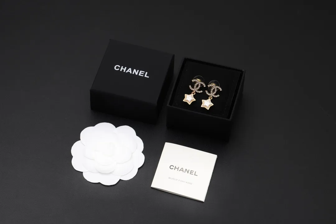 Interlocking CC Star Drop Earrings D14017420