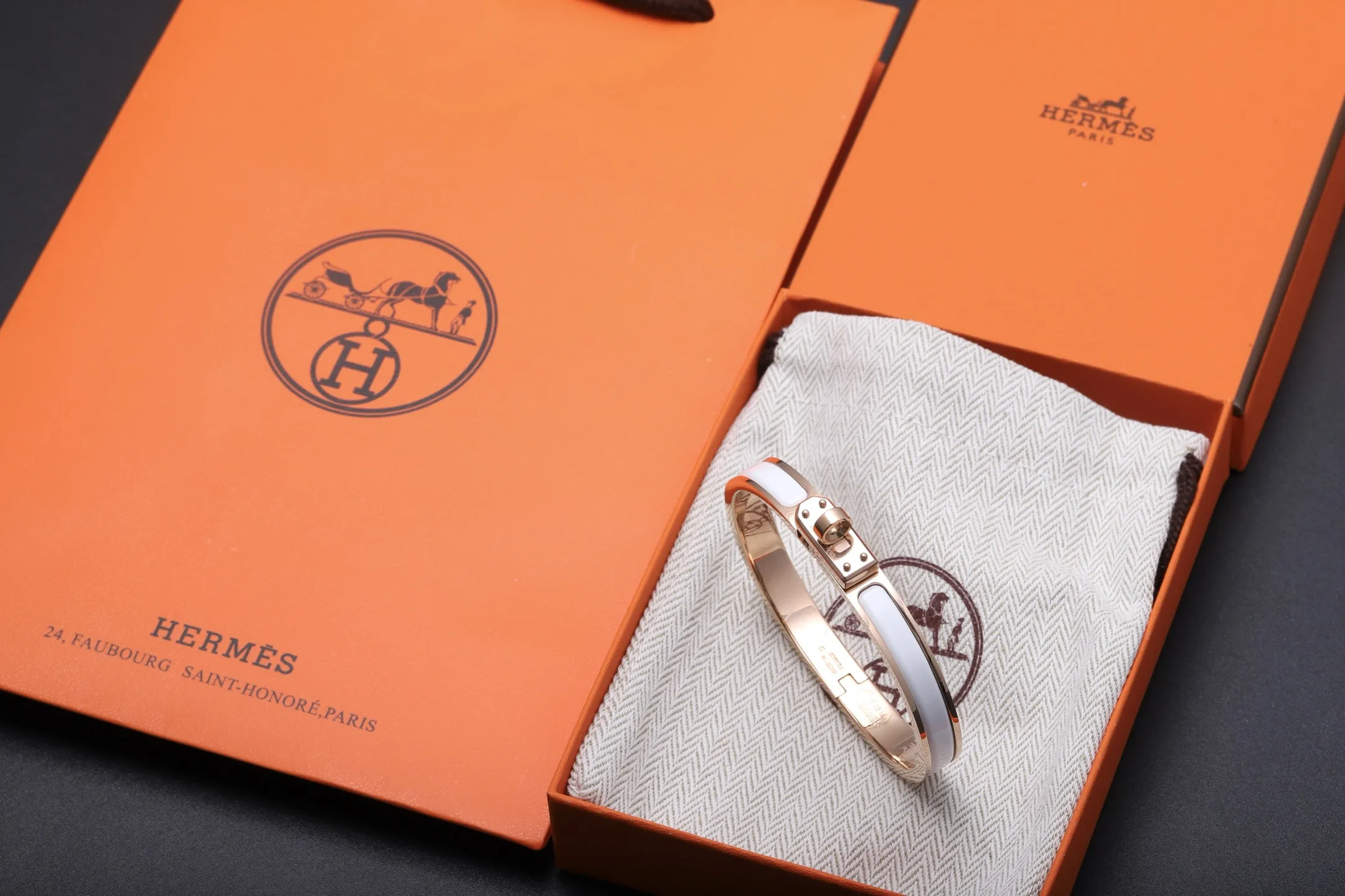 Hermès Mini Clic Kelly Bracelet D17018420 — view 2