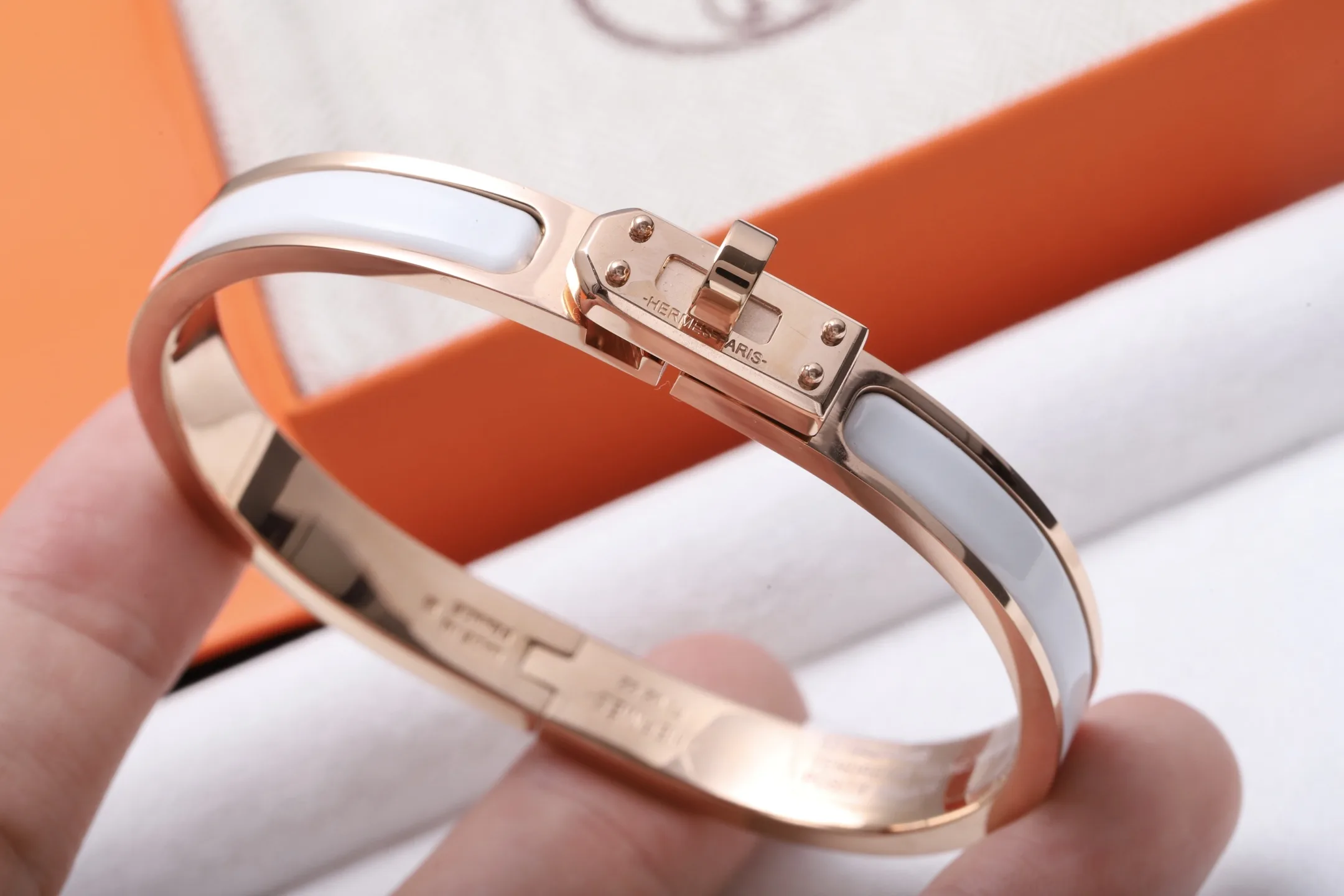 Hermès Mini Clic Kelly Bracelet D17018420 — view 4