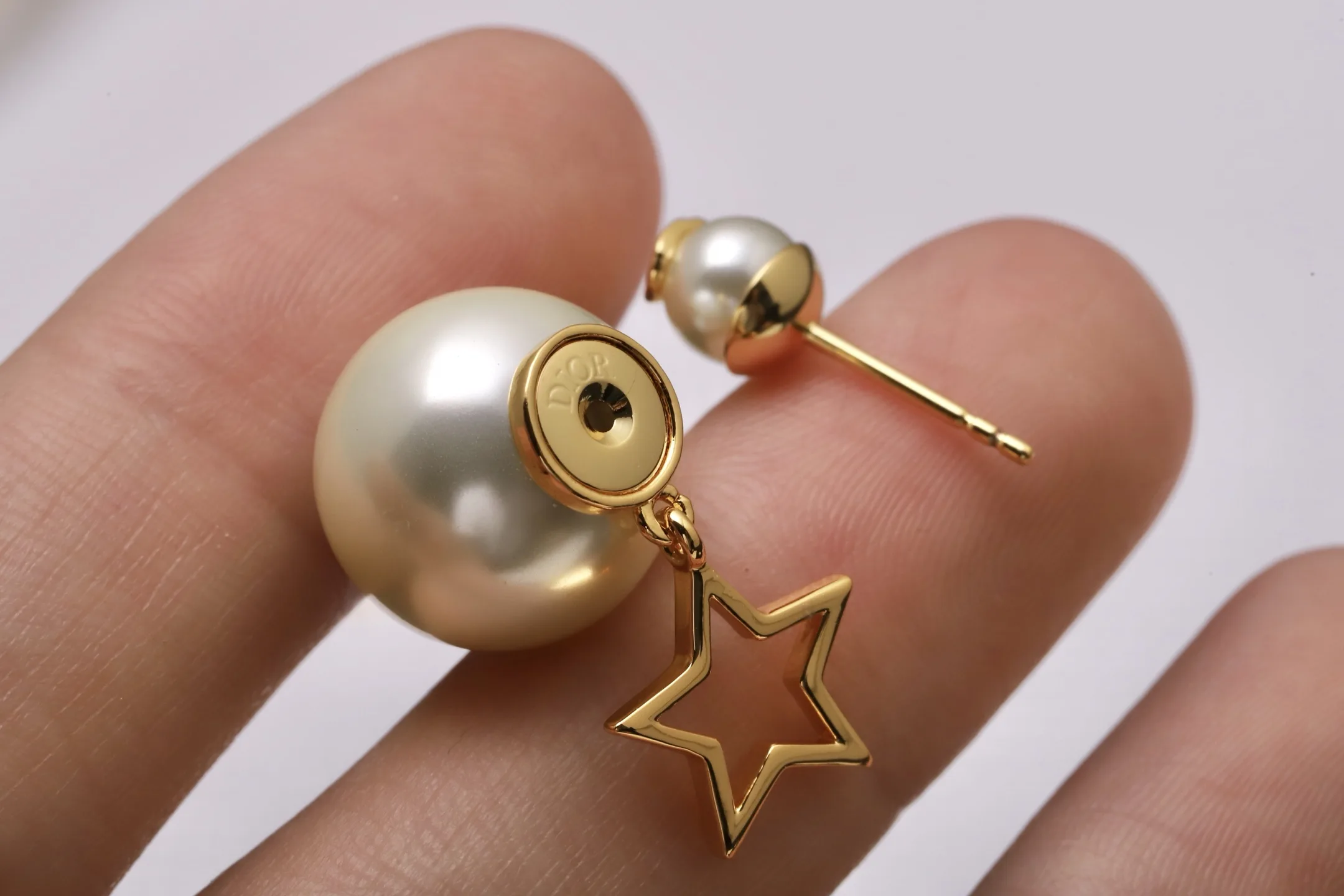 Tribales Asymmetric Star and Clover Earrings D14016674 — view 6