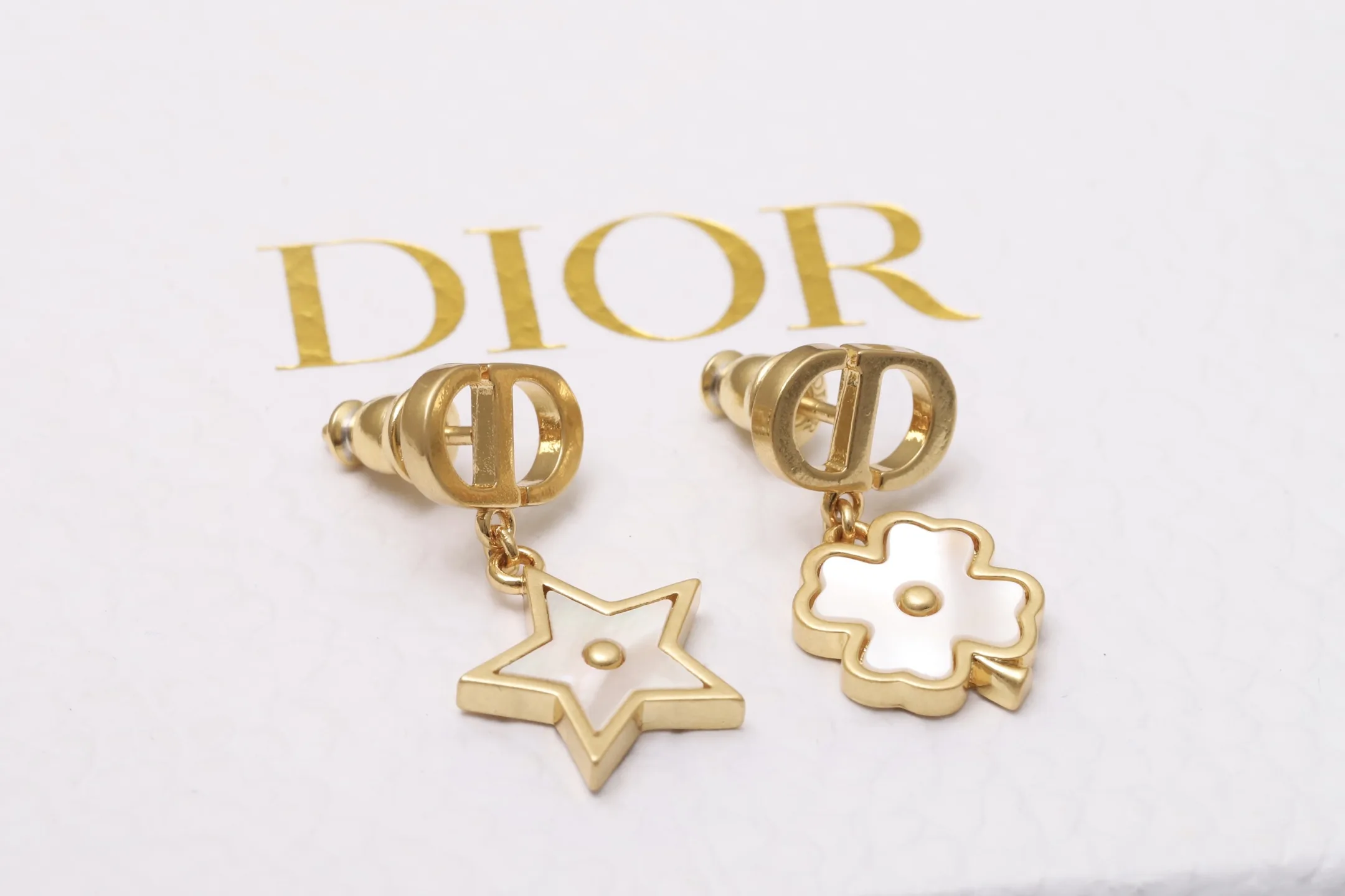 CD Star and Clover Mother-of-Pearl Drop Earrings D14017375 — view 3