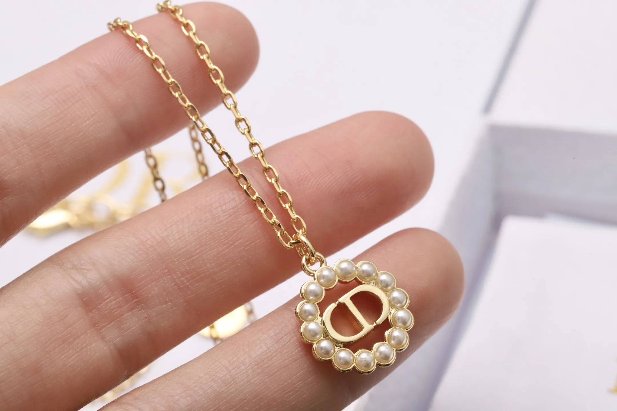 CD Logo Pearl Circular Pendant Necklace D14017212 — view 4