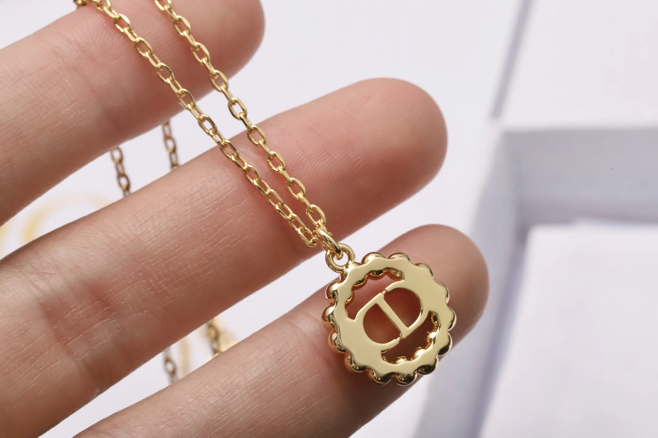 CD Logo Pearl Circular Pendant Necklace D14017212 — view 5