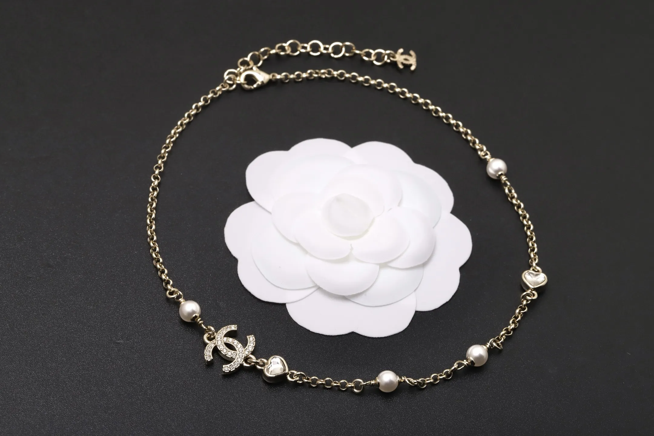 Heart and Faux Pearl CC Long Necklace D15017310 — view 2