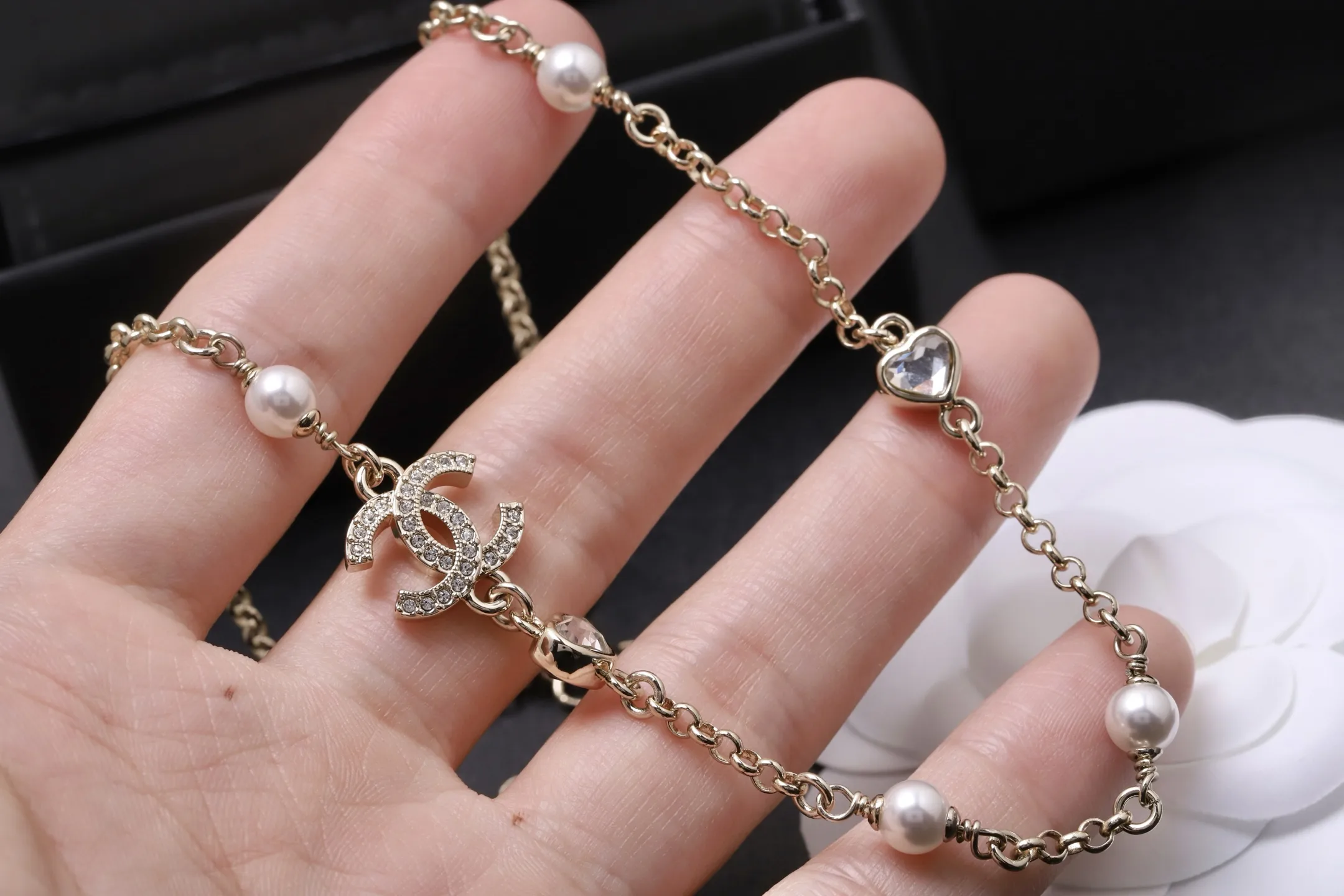 Heart and Faux Pearl CC Long Necklace D15017310 — view 4