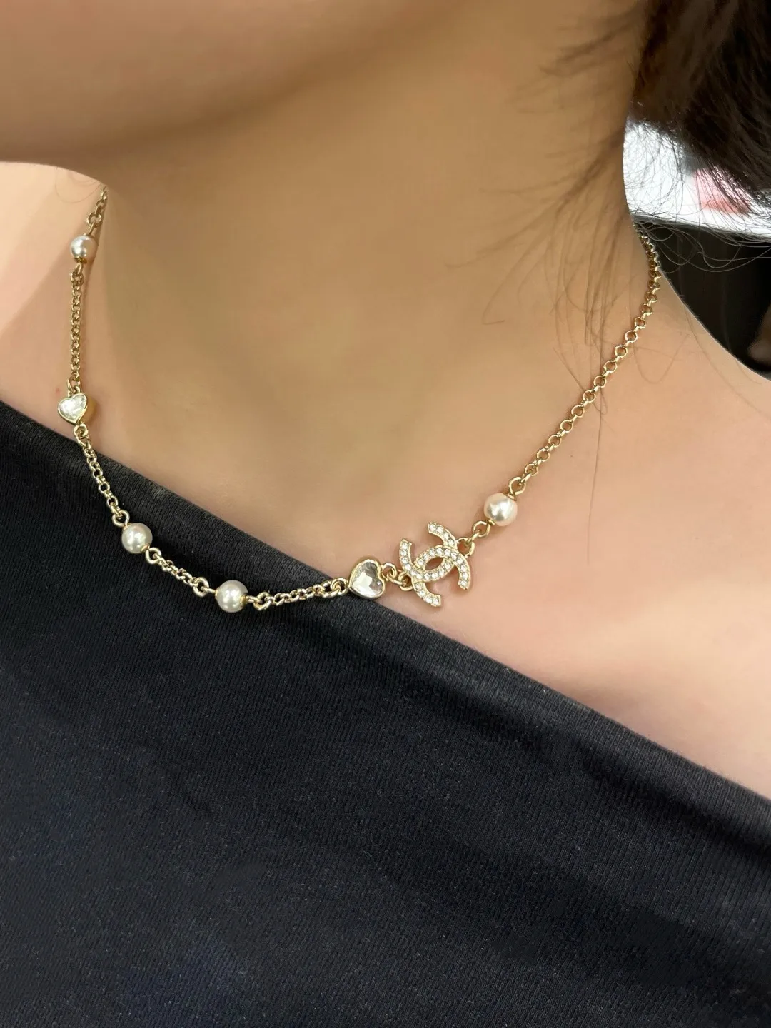 Heart and Faux Pearl CC Long Necklace D15017310 — view 7