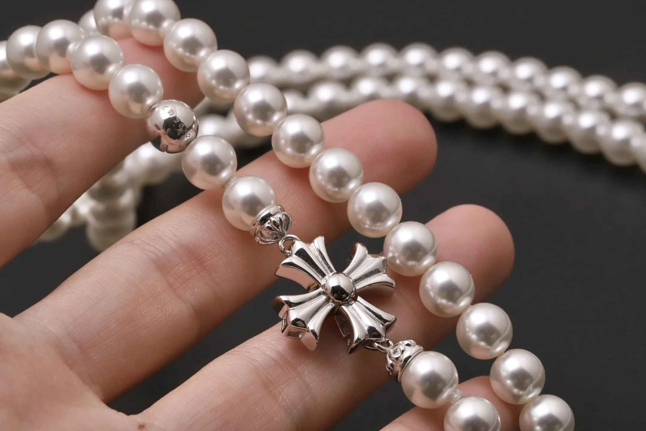 Chrome Hearts x Mikimoto Pearl Cross Necklace (Sterling Silver) D31517335 — view 4