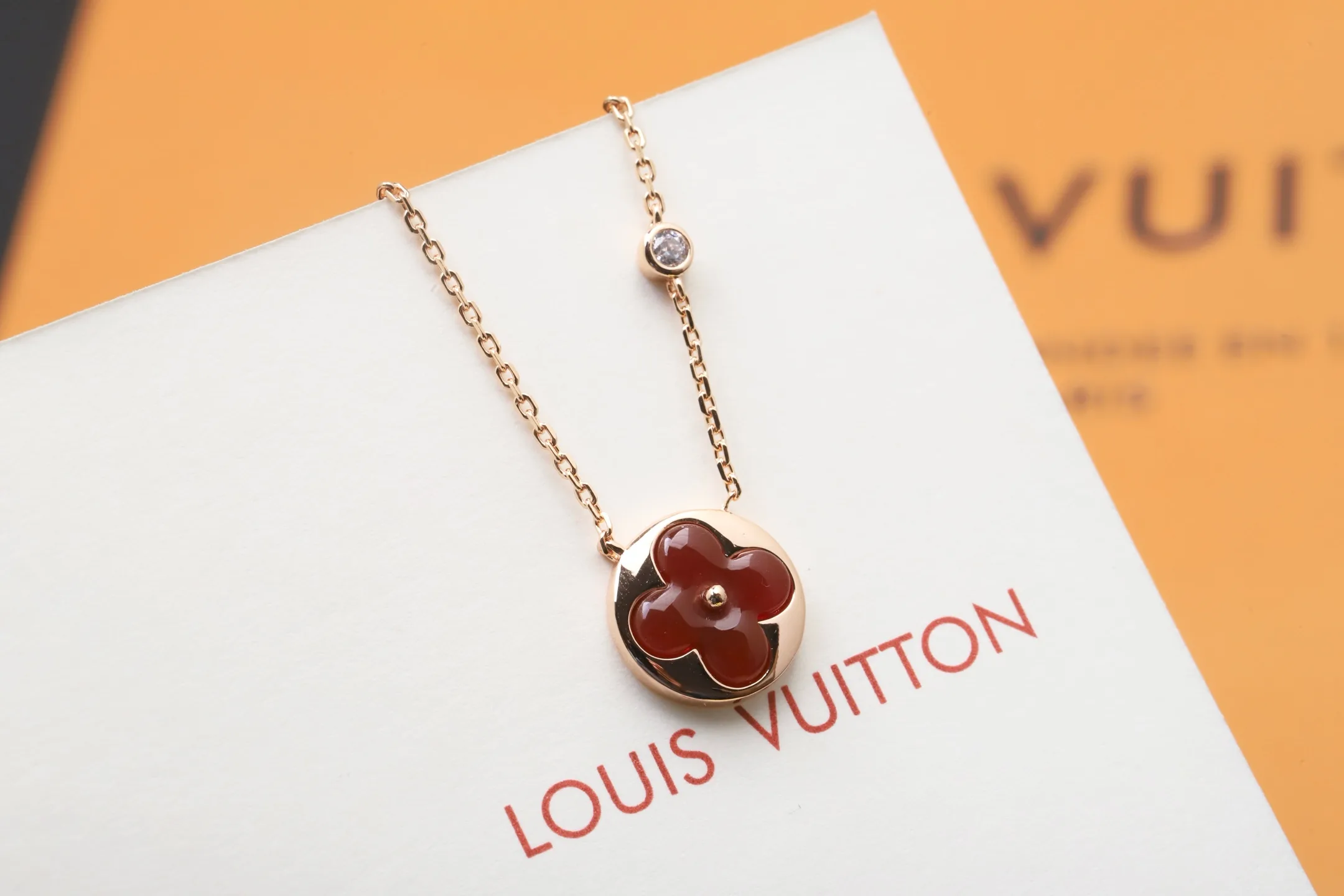 Color Blossom BB Star Pendant Necklace D19517229 — view 7