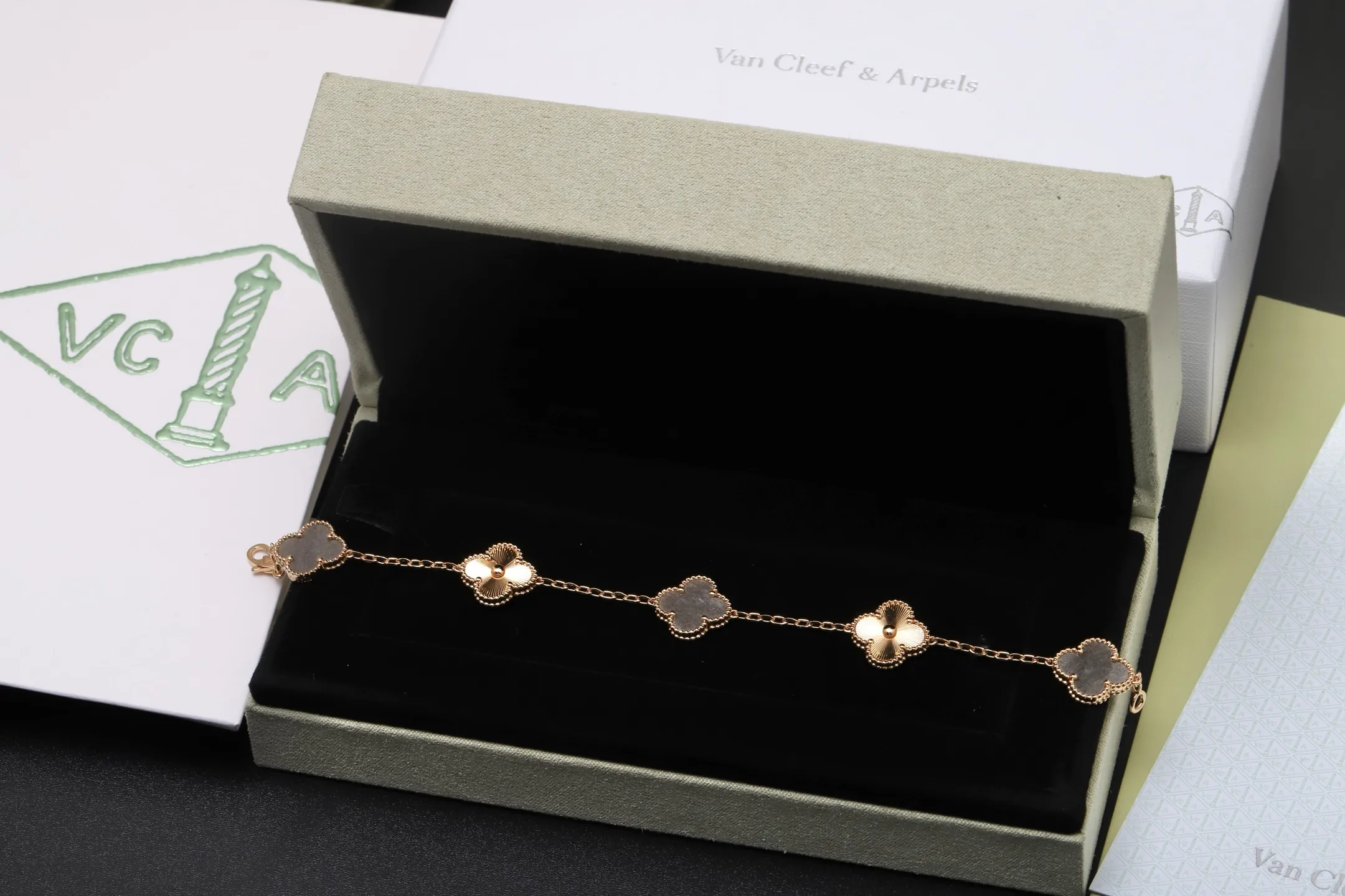 Vintage Alhambra 5-Motif Bracelet (Sterling Silver) D51016652