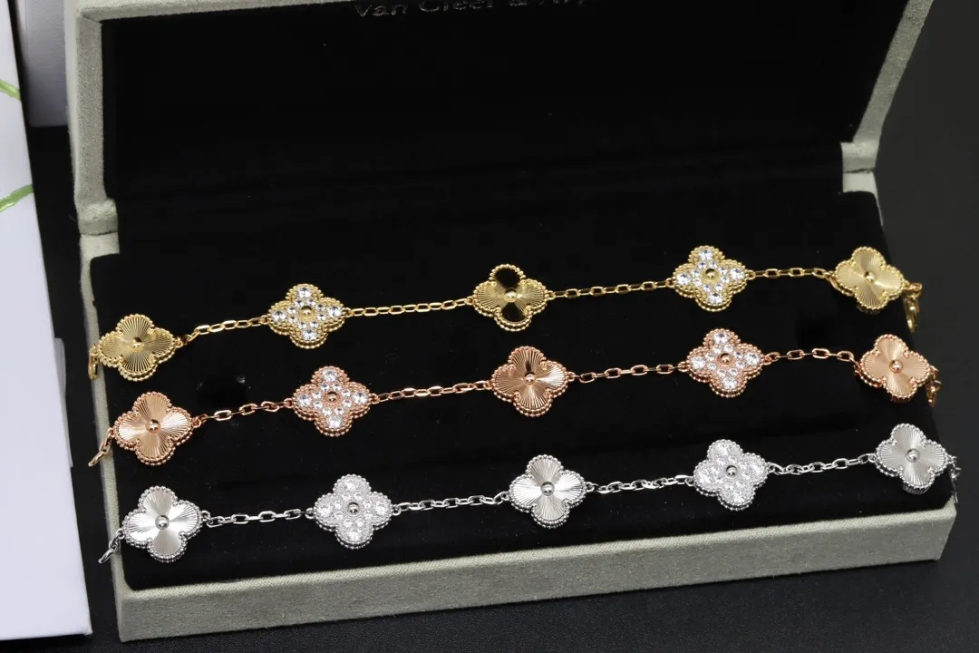 Alhambra 5-Motif Guilloché and Diamond Bracelet (Sterling Silver) D51016635 — view 2