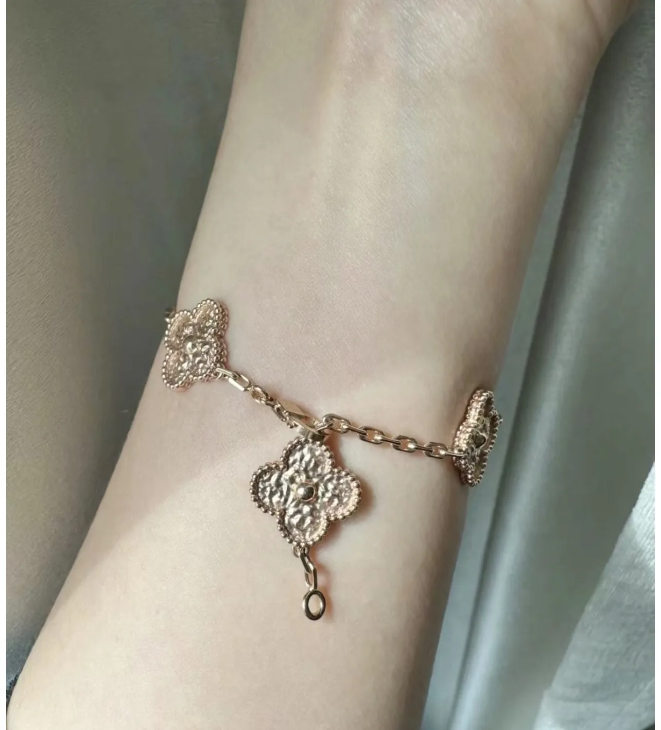 Vintage Alhambra 5-Motif Bracelet (Sterling Silver) D55016644 — view 9