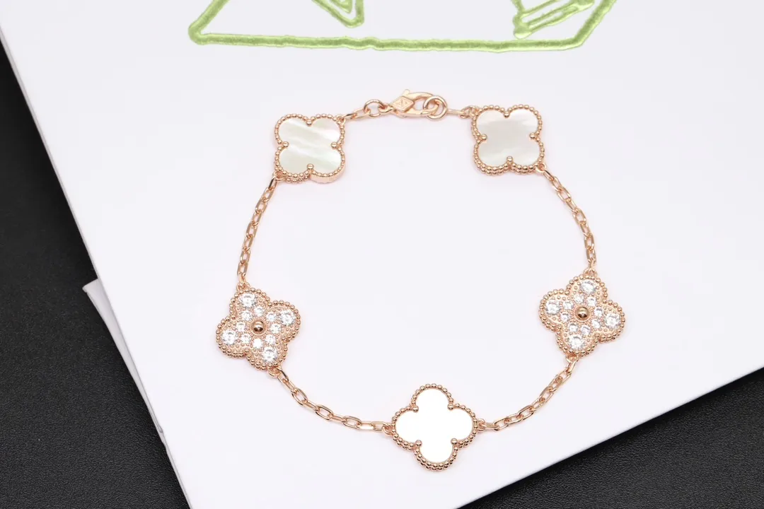 Alhambra 5-Motif Bracelet with Mother-of-Pearl and Crystals D51016943 — view 5