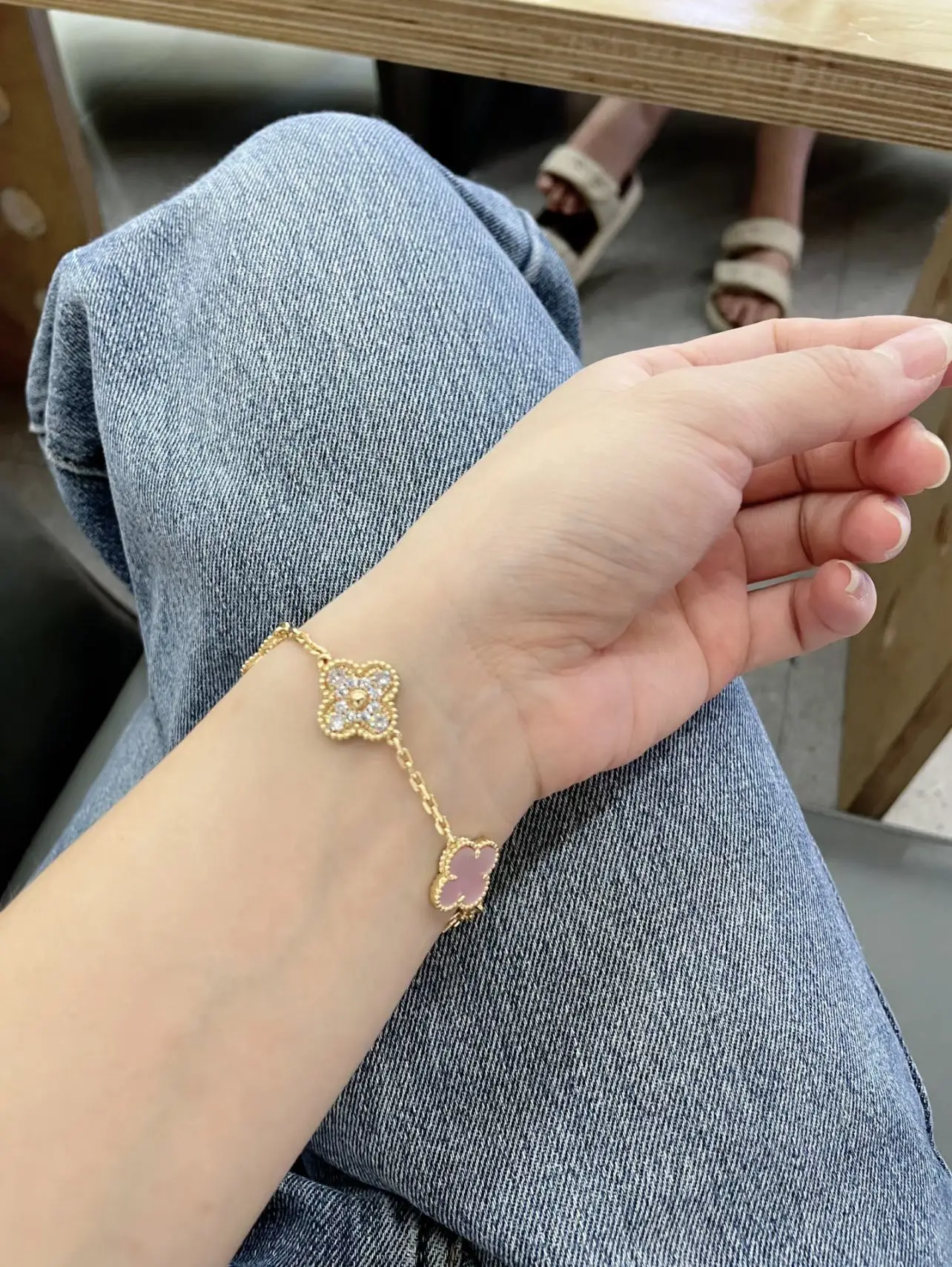 Alhambra 5-Motif Bracelet with Pink Shell and Crystals (Sterling Silver) D52516645 — view 8
