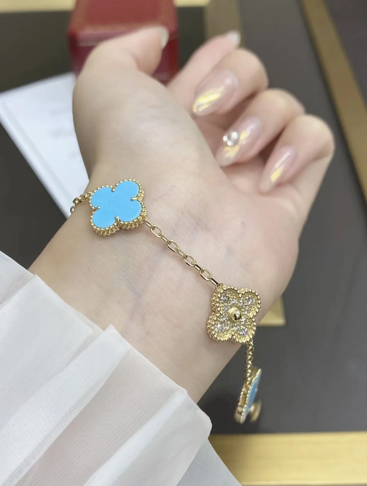 Alhambra 5-Motif Turquoise and Diamond Bracelet (Sterling Silver) D51016639 — view 8