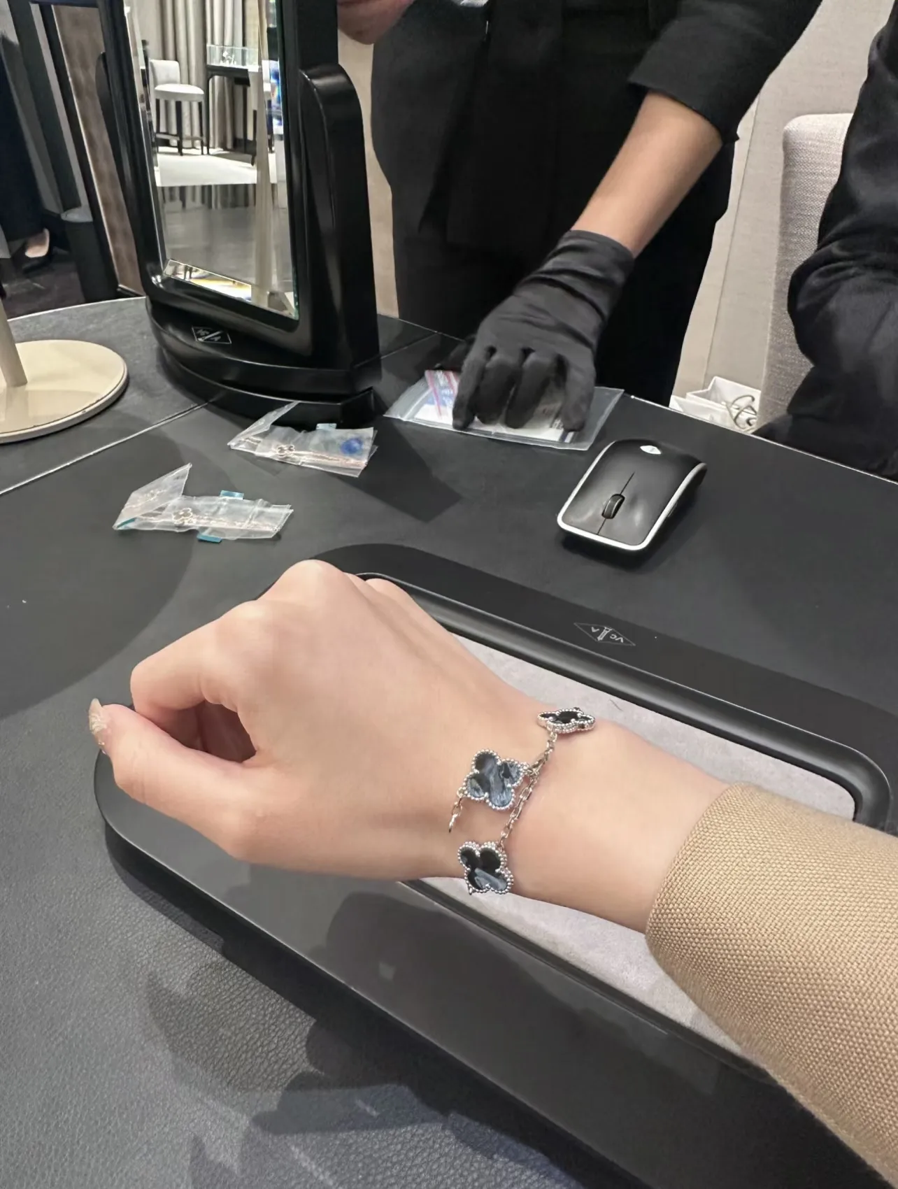 Vintage Alhambra 5-Motif Pietersite Bracelet (Sterling Silver) D49016638 — view 9