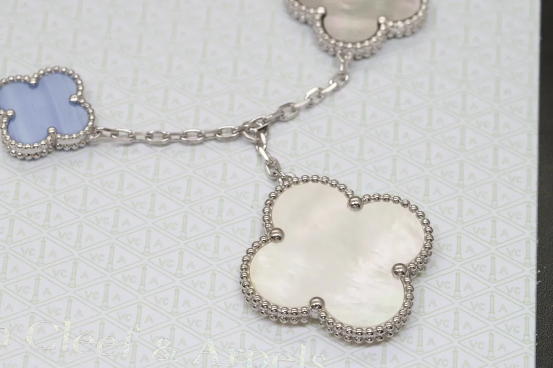 Magic Alhambra 5-Motif Bracelet (Sterling Silver) D62016636 — view 4