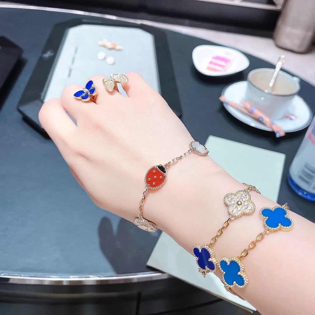 Lucky Spring 5-Motif Bracelet (18K Gold-Plated Silver) D52016633 — view 8