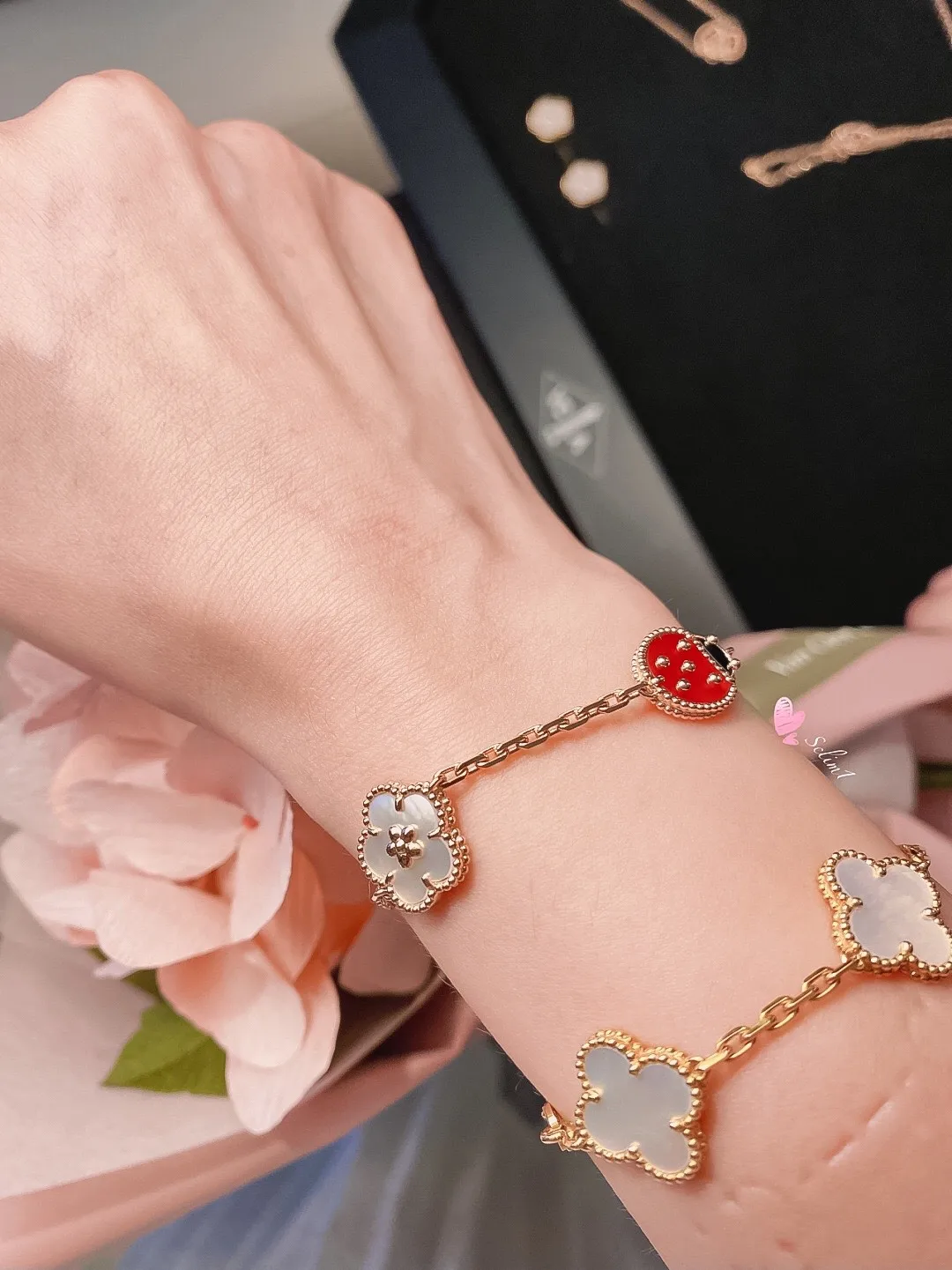 Lucky Spring 5-Motif Bracelet (18K Gold-Plated Silver) D52016633 — view 9