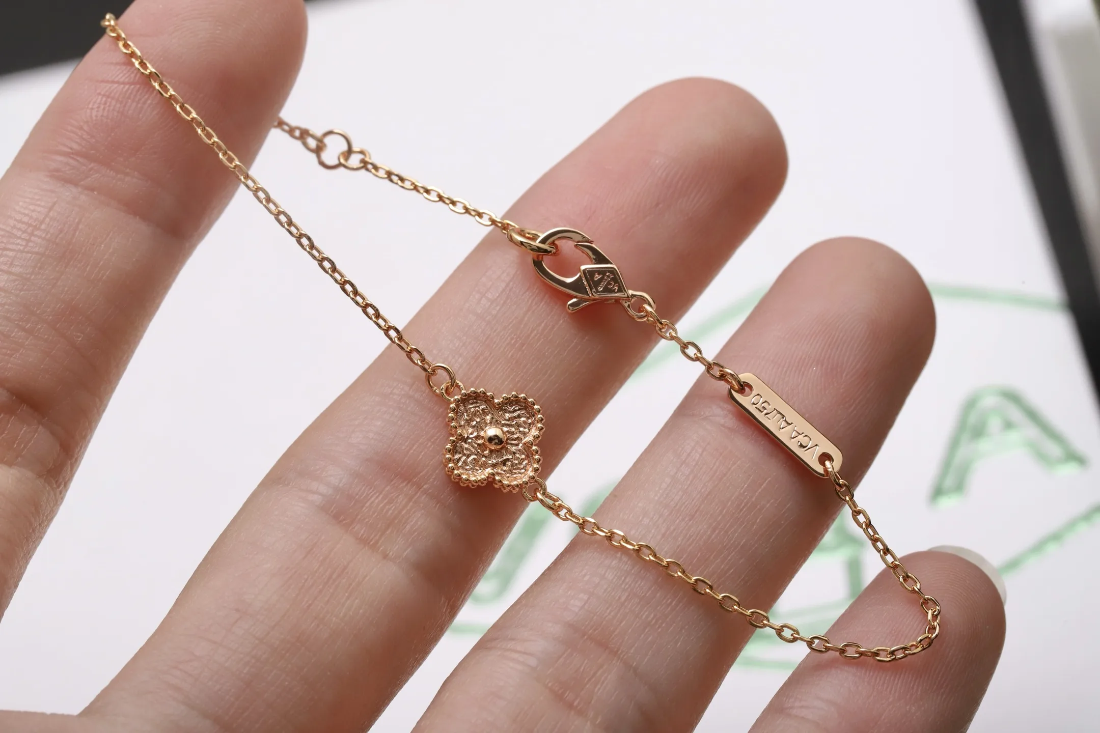 Vintage Alhambra Sweet Clover Bracelet (18K Gold-Plated Silver) D14516653 — view 4