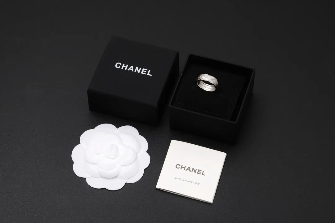 Coco Crush Quilted Diamond Ring (Sterling Silver) D32516799 — view 4